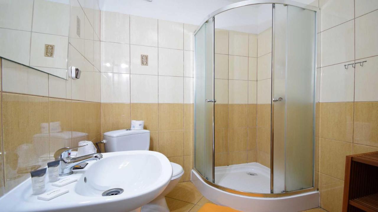Ow Alfa Hotel Rewal Ngoại thất bức ảnh