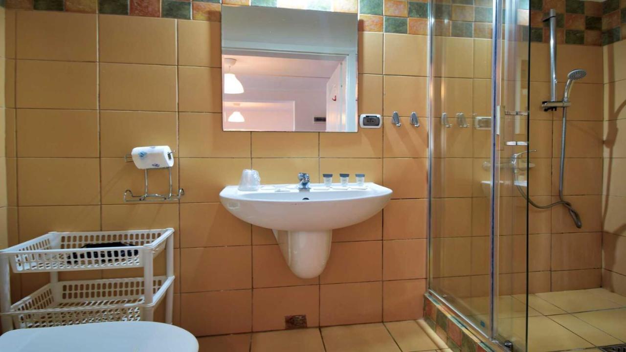 Ow Alfa Hotel Rewal Ngoại thất bức ảnh
