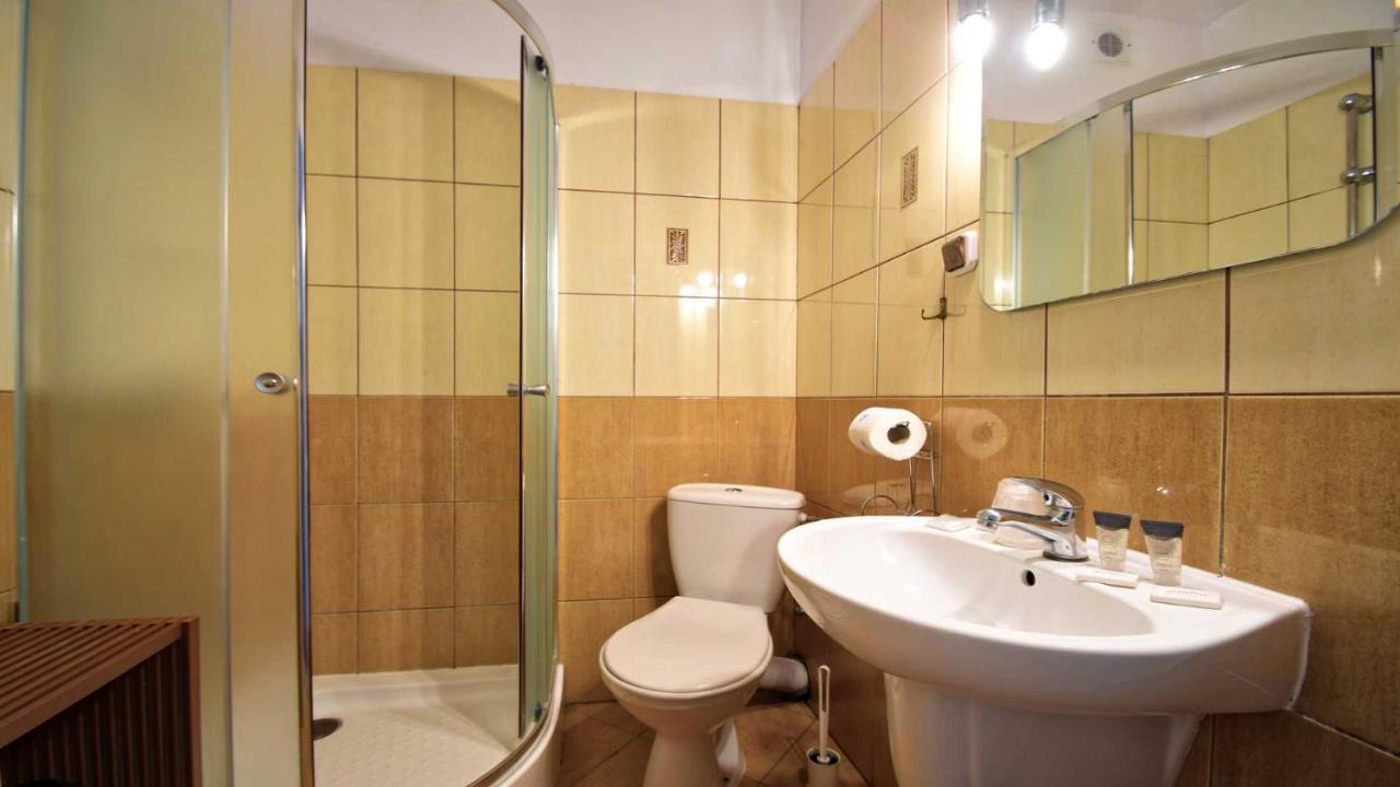 Ow Alfa Hotel Rewal Ngoại thất bức ảnh